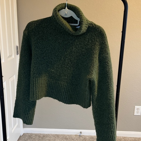 Zara Sweaters - Zara Forest Green Turtleneck Sweater